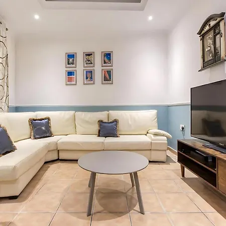Ta' Lorita - Charming & Cosy Ground Floor Family *