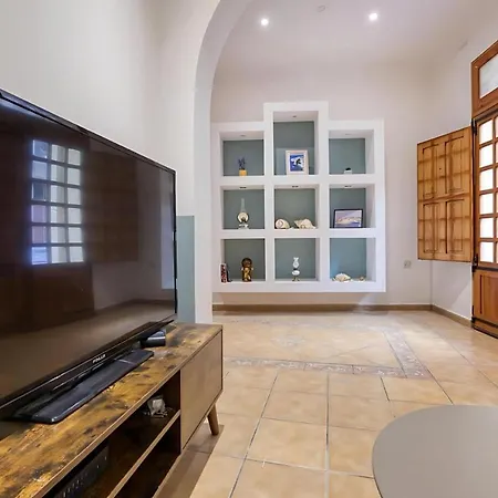 Ta' Lorita - Charming & Cosy Ground Floor Family Apartamento