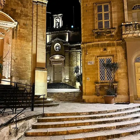 Ta' Lorita - Charming & Cosy Ground Floor Family Apartamento *